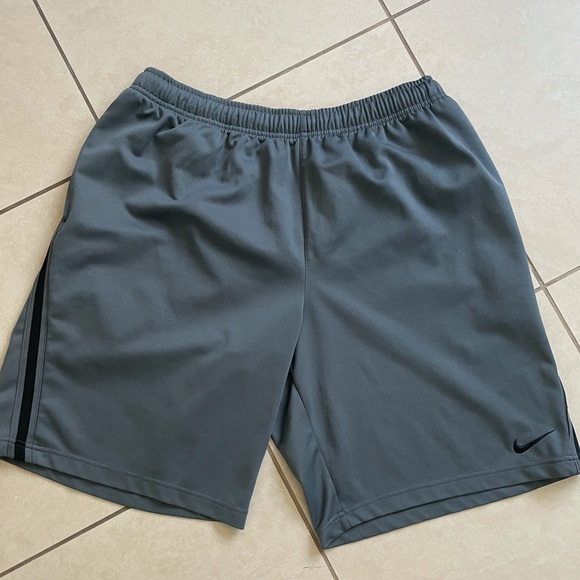 Nike Shorts Nike Mens Basketball Shorts Gray Large With Elastic